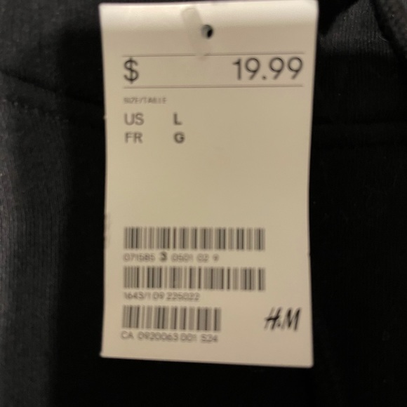 New H&M cropped black hoodie LG - Picture 4 of 4